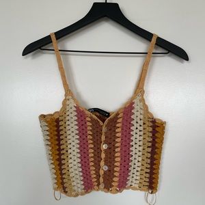 Zara crochet, sunset colored, spaghetti strap crop with buttons | size XS-S